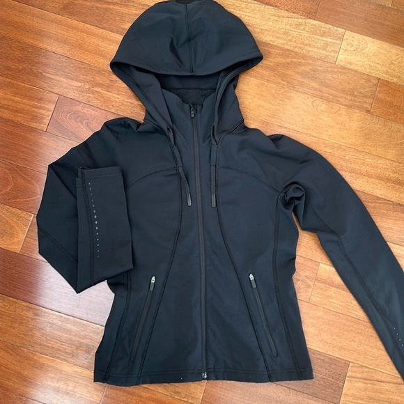 lululemon athletica Jackets & Blazers - Lulu lemon black hooded full zip up with thumb holes